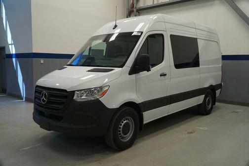 2026 Mercedes-Benz Sprinter 2500 Crew 144 WB