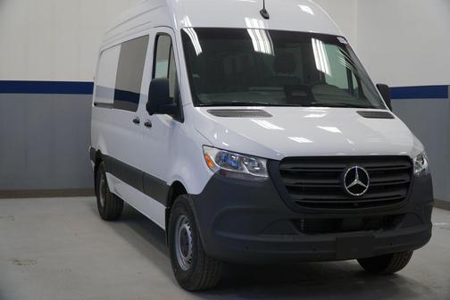 2026 Mercedes-Benz Sprinter 2500 Crew 144 WB
