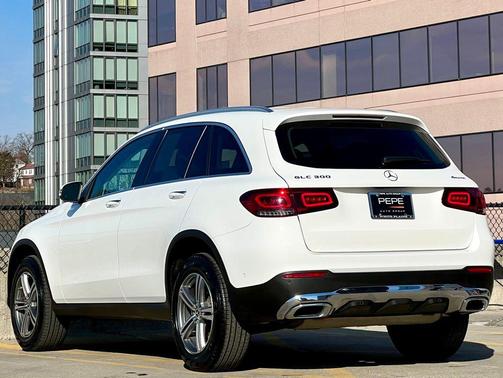 2022 Mercedes-Benz GLC 300 4MATIC