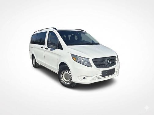 2016 Mercedes-Benz Metris Base