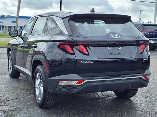 2023 Hyundai TUCSON SE