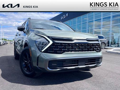 Jungle Green/Ebony Black Roof 2024 Kia Sportage S