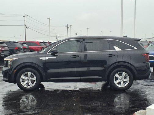 2024 Kia Sorento LX