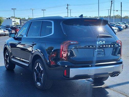 2023 Kia Telluride S