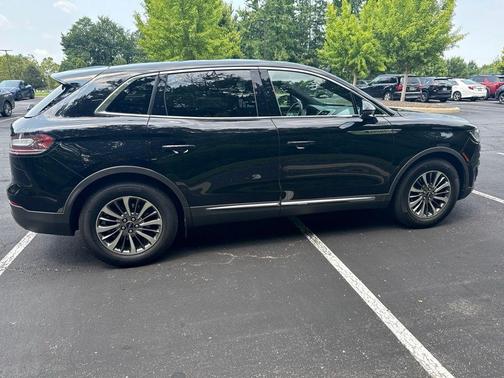 Black Metallic 2019 Lincoln Nautilus Select