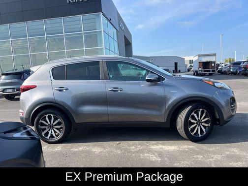 Mineral Silver 2017 Kia Sportage EX