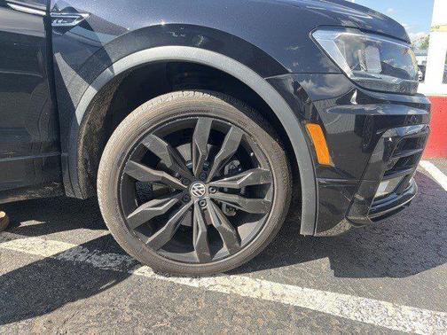 2021 Volkswagen Tiguan 2.0T SE R-Line Black 4MOTION