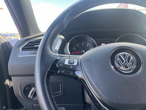 2021 Volkswagen Tiguan 2.0T SE R-Line Black 4MOTION