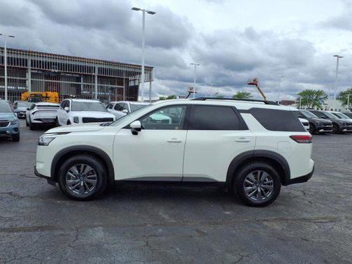 2022 Nissan Pathfinder SV 4WD