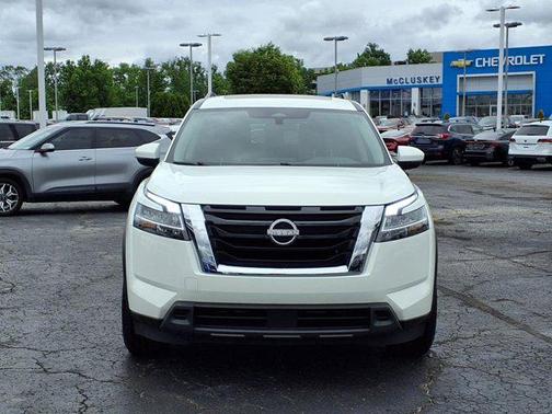 2022 Nissan Pathfinder SV 4WD