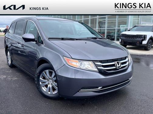 Gray 2016 Honda Odyssey SE