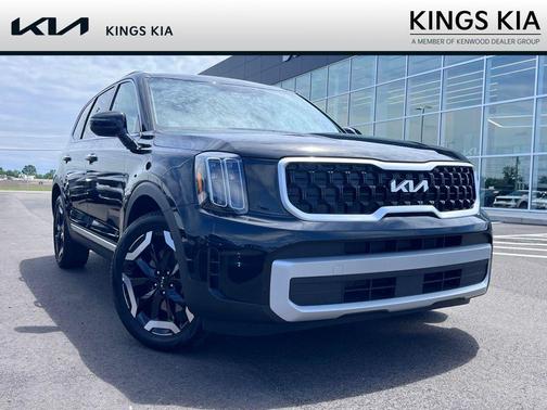 Ebony Black 2023 Kia Telluride S