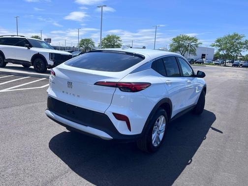 Summit White 2026 Buick Envista Preferred FWD
