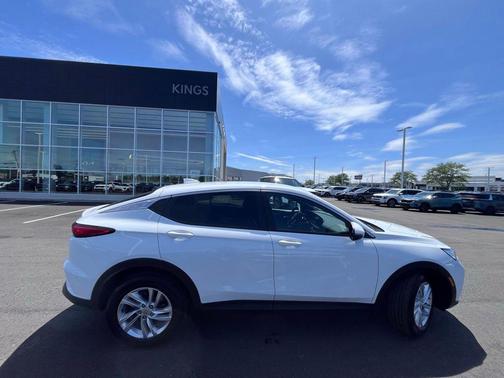 Summit White 2026 Buick Envista Preferred FWD