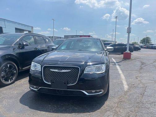 2016 Chrysler 300C Platinum