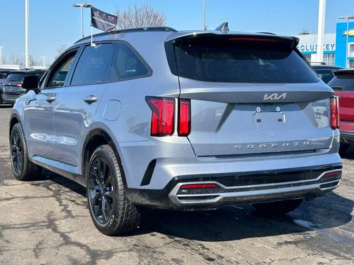 2022 Kia Sorento SX