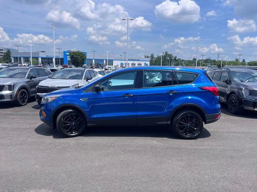 Lightning Blue Metallic 2019 Ford Escape S