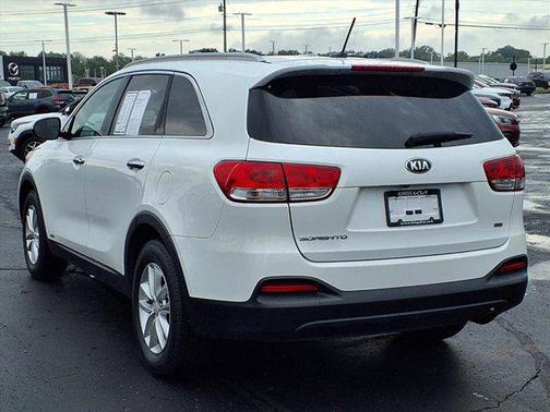 2016 Kia Sorento LX