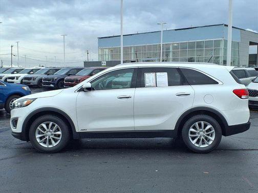 2016 Kia Sorento LX