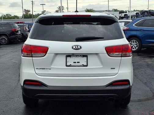 2016 Kia Sorento LX