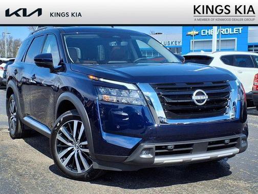 2025 Nissan Pathfinder Platinum 4WD
