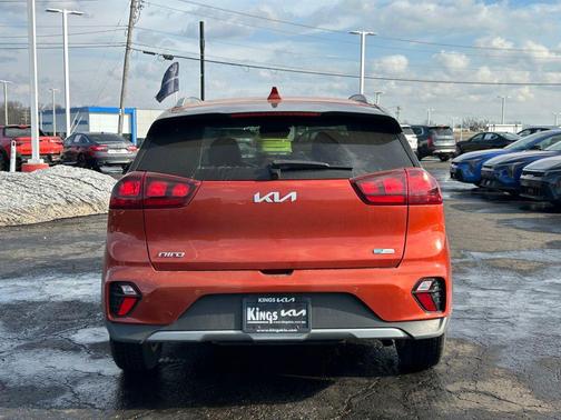 2022 Kia Niro LXS