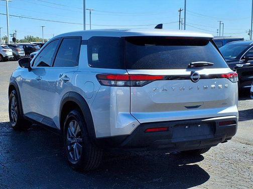 2024 Nissan Pathfinder S 4WD