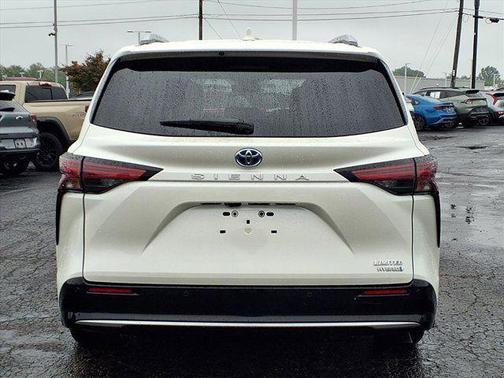 2021 Toyota Sienna Limited 7-Passenger