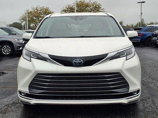 2021 Toyota Sienna Limited 7-Passenger