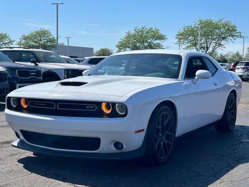 White Knuckle Clearcoat 2019 Dodge Challenger GT