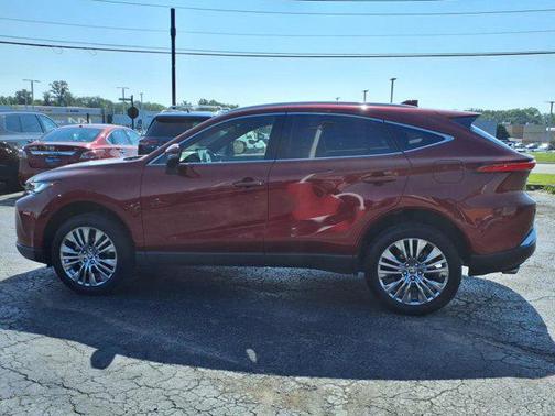 2022 Toyota Venza XLE