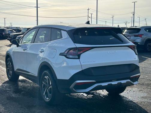 2024 Kia Sportage Hybrid LX