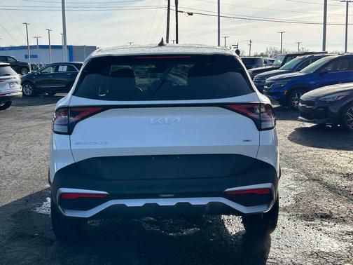 2024 Kia Sportage Hybrid LX