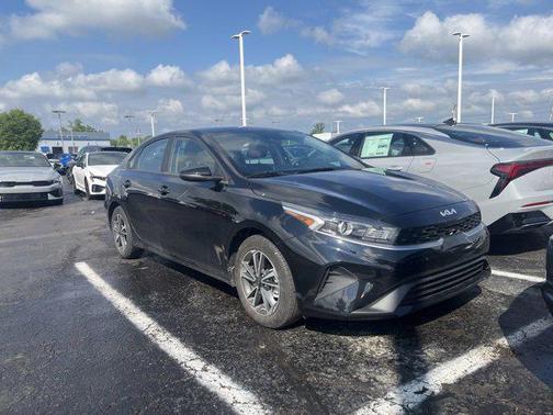 2023 Kia Forte LXS