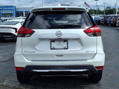 2017 Nissan Rogue SV