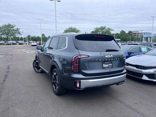 Gravity Gray 2024 Kia Telluride EX