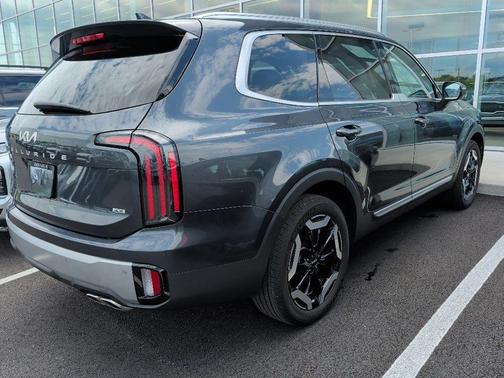 Gravity Gray 2024 Kia Telluride EX