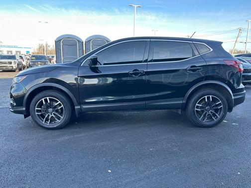 2022 Nissan Rogue Sport S