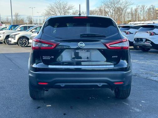 2022 Nissan Rogue Sport S