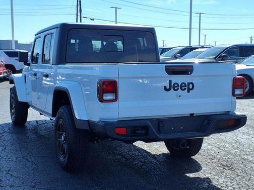 2023 Jeep Gladiator Sport S