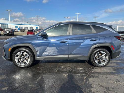 2025 Hyundai TUCSON SEL