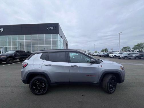 Billet Silver Metallic Clearcoat 2023 Jeep Compass Trailhawk
