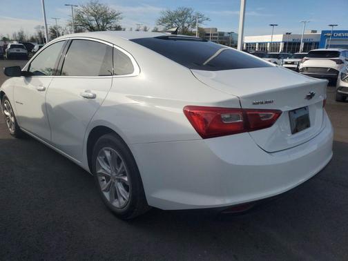 Summit White 2022 Chevrolet Malibu 1LS