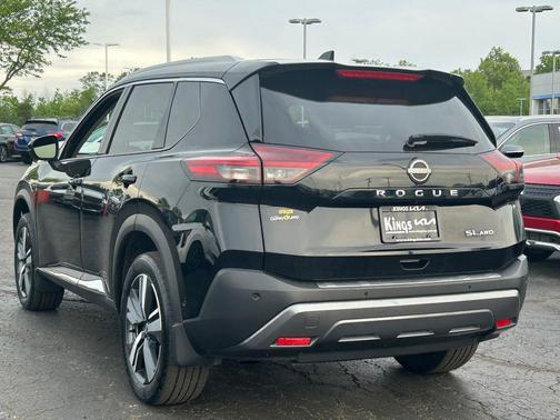 Super Black 2023 Nissan Rogue SL