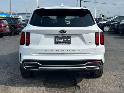 Glacial White Pearl 2021 Kia Sorento S