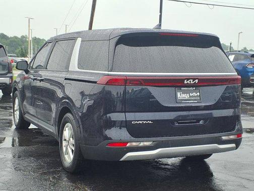 2024 Kia Carnival LX