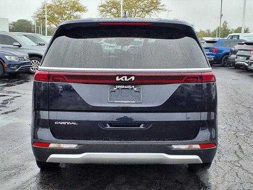 2024 Kia Carnival LX