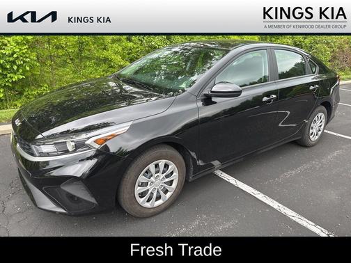 Aurora Black Pearl 2024 Kia Forte LX