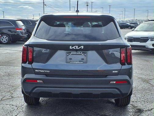 2023 Kia Sorento LX