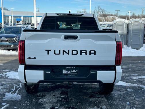 Ice Cap 2023 Toyota Tundra SR5